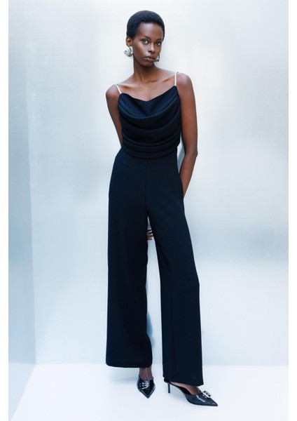 Moda Ilgi Kadın Drape Detaylı Askılı Tulum M06657 Siyah