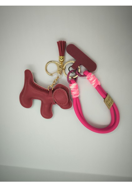 Bordo Köpek ve Pembe Halat Detaylı Çanta Charmı Telefon Tutucu fiyatları
