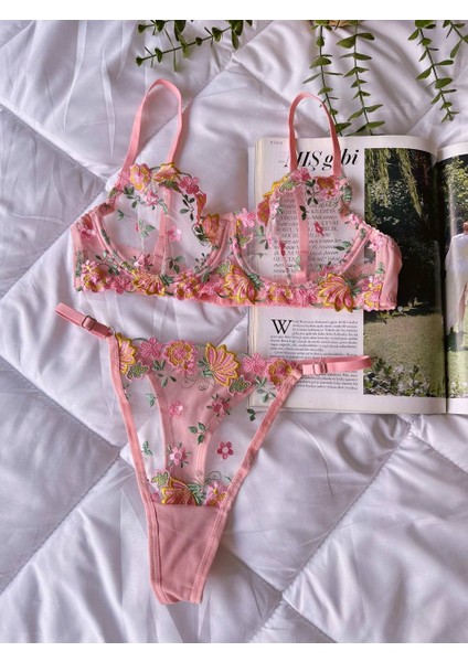 Merlife Lingerie Pembe Barbie Çiçek Desenli Balenli Brode Sütyen & Tanga String Iç Çamaşır Takım