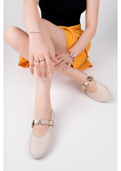 Tokalı Krem Cilt Kadın Ayakkabı modelleri