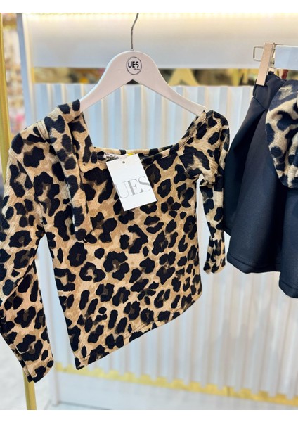 Leopar Desenli Üst ve Etek Takım