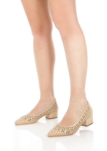 ​​tiran Bej Rengi Hakiki Deri Stiletto Kısa Kalın Topuklu Yazlık Ayakabı fiyatları