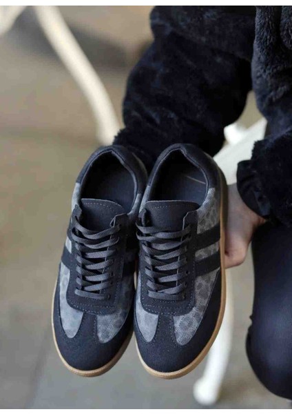 Elenda Siyah Süet Leopar Desenli Bağcıklı Kauçuk Taban Kadın Sneaker Ayakkabı