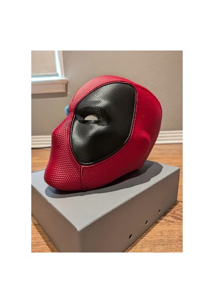 Takılabilen Deadpool Maskesi - Mıknatıslı