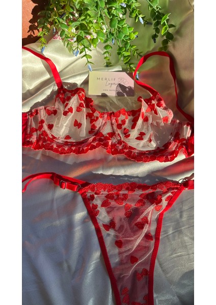 Kırmızı Kalpli Tül Brode Fantazii Iç Çamaşır Takımı Bralette Balenli Sütyen & Tanga