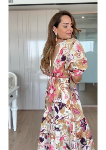 Çiçek Desenli Pencere Detaylı Elbise