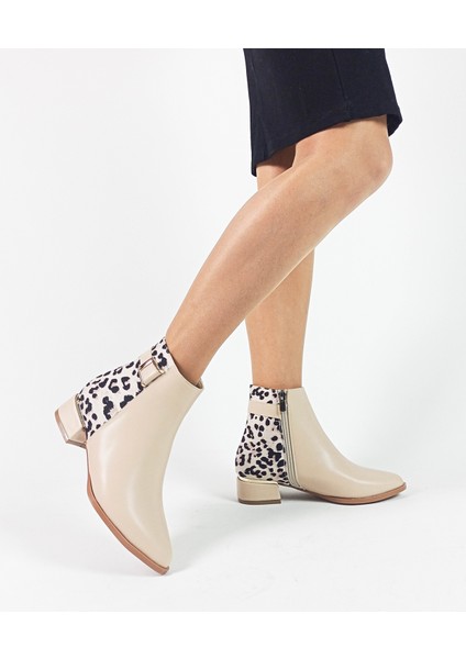 Bej Renk Leopar Desenli Tokalı Fermuarlı Kadın Bot