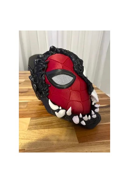 Takılabilir 'venomlaşan Spiderman' Maskesi indirimleri