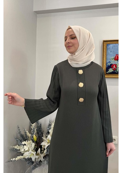Banu Broşlu Triko Elbise Haki fırsatları