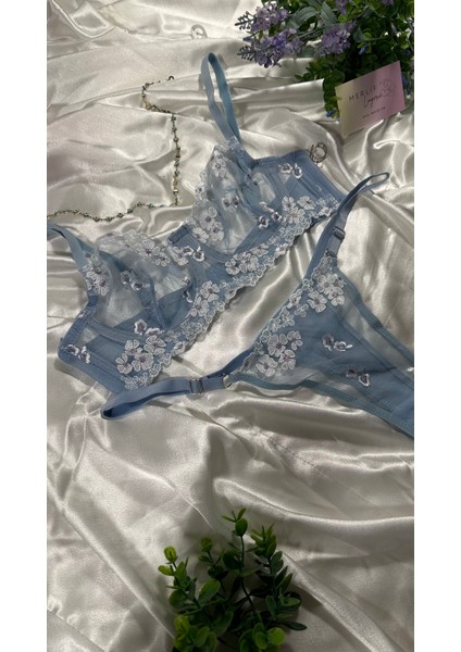Mavi Beyaz Yasemin Çiçek Desenli Bralette Balenli Sütyen & Tanga Iç Çamaşır Takım modelleri