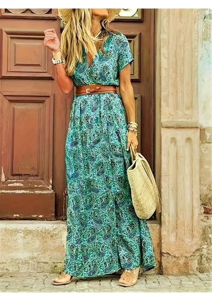 Kadın V Yaka Desenli Yırtmaçlı Kısa Kollu Süprem Elbise