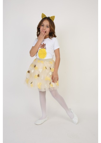 Kız Çocuk Alt-Üst Takım 23 Nisan 29 Ekim 19 Mayıs Gösteri Kıyafetleri Taç Toka Pisi Pisi Dahil