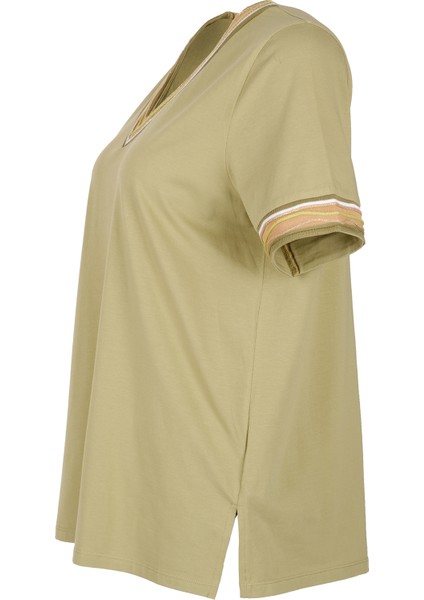 Kadın Oversize V Yaka Minimalist T-Shirt - Kısa Kol modelleri