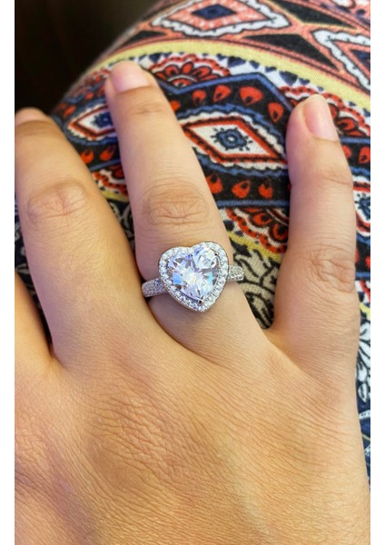 Kadın Gösterişli Kalp Model Gümüş Yüzük fiyatları