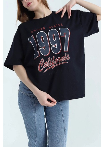 Bisiklet Yaka 1997 Baskılı Oversize Kalın Dokulu Pamuklu T-Shirt