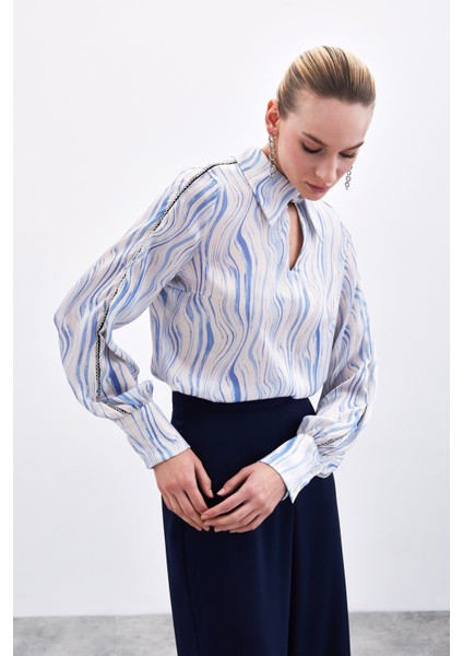 Kol Aksesuarlı Desenli Bluz - Mavi