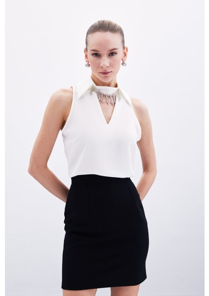 Yaka Taşlı Kolsuz Bluz - Ekru fiyatları