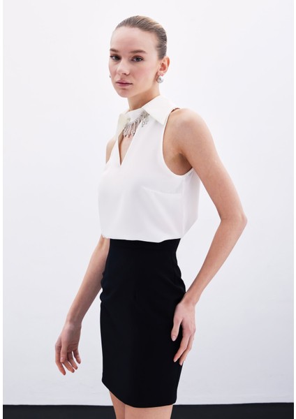 Yaka Taşlı Kolsuz Bluz - Ekru modelleri