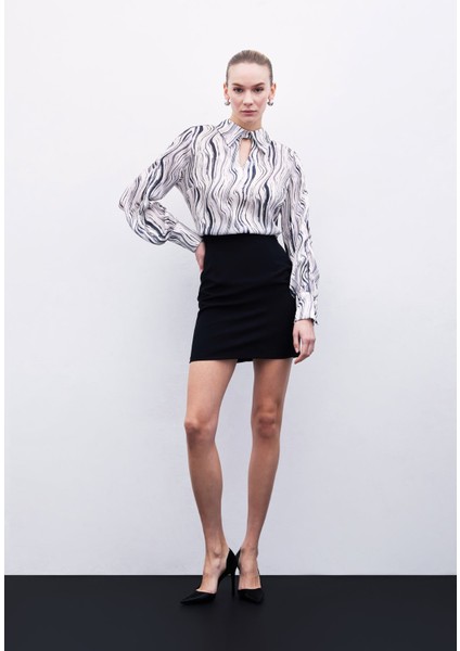 Kol Aksesuarlı Desenli Bluz - Siyah modelleri