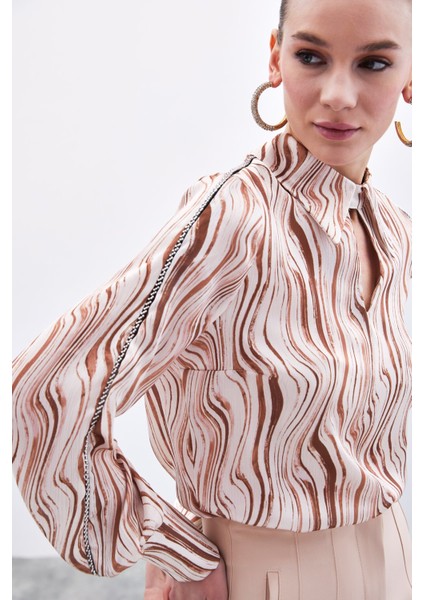 Kol Aksesuarlı Desenli Bluz - Camel fırsatları