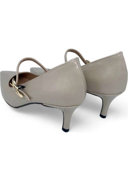 Gold Toka Detaylı Bantlı Bej Kadın Ayakkabı - Graceful Steps modelleri