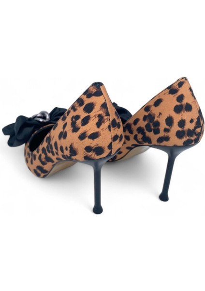 Leopar Desenli Kurdele Tokalı Topuklu Kadın Stiletto - Feline Grace fırsatları
