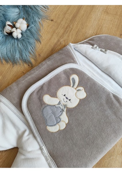 Kadife Ayıcıklı Ayaklı Kundak Sütlü Kahve