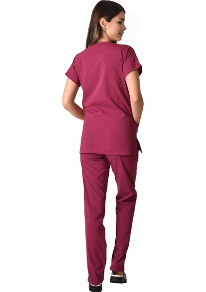 Gül Kurusu Likralı Scrub Takımı – Esnek, Rahat ve Şık Doktor & Hemşire Forması modelleri