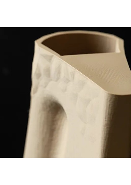 Geometrik Tasarımlı Modern Sulama Kabı