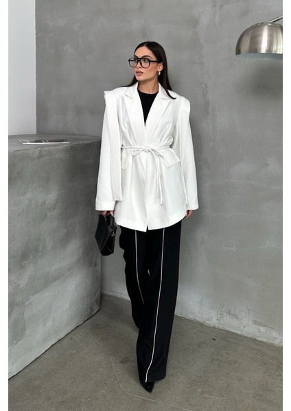 Kadın Oversize Blazer Ceket Kuşaklı Omuz Detaylı fiyatları