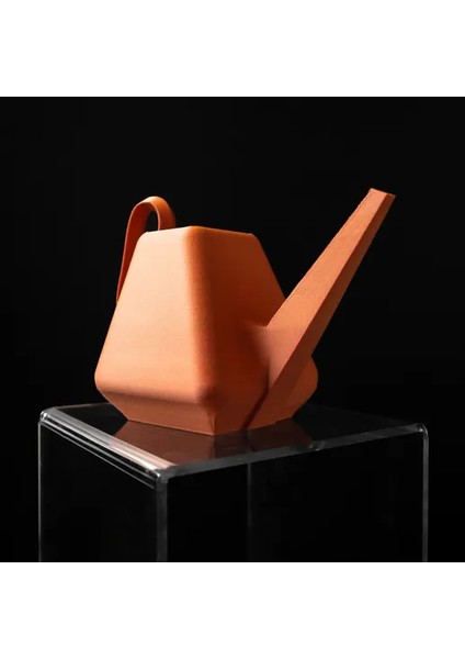 Geometrik Tasarımlı Modern Sulama Kabı