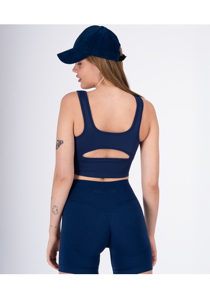 Air Classy Spor Sütyeni & Glow Push-Up Şort Takım fırsatları