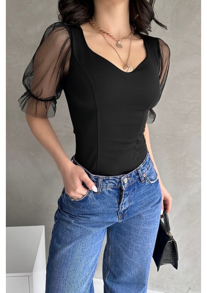 Prenses Kol Tül Detaylı Crep Bluz fırsatları