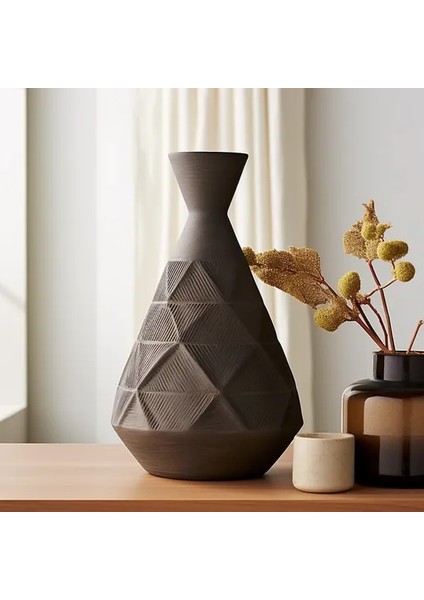 Geometrik ve Şık Tasarımlı Modern Vazo