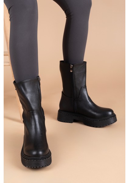 Anyek Kadın Kalın Tabanlı Siyah Bot PC-52063 modelleri