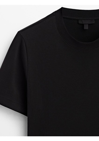 Pamuk Nefes Alan Bisiklet Yaka Regular Fit Normal Kesim Baskısız Basic T-Shirt