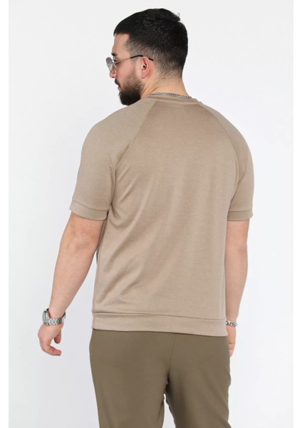 Erkek Bisiklet Yaka Kendinden Desenli Amblem Detaylı Tişört P-00015041 modelleri