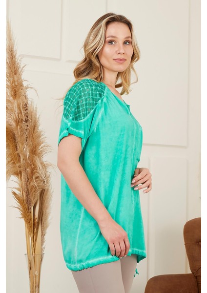 Eteği Bağlamalı Omuz Detaylı Büyük Beden Yeşil Bluz fiyatları