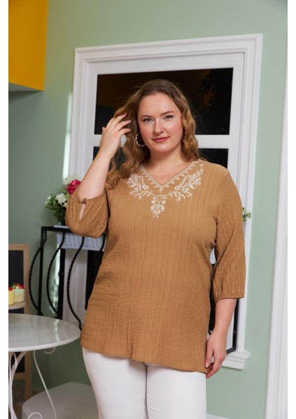 Yaka Nakış ve Taş Detaylı Büyük Beden Krinkıl Bluz Vizon modelleri