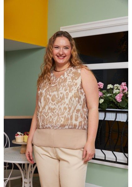 Leopar Desenli Büyük Beden Kolsuz Bluz Vizon fiyatları