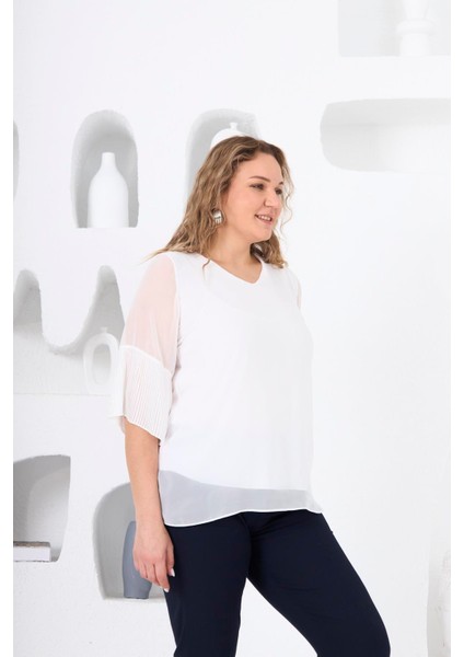 Kolları Piliseli Büyük Beden Beyaz Bluz fiyatları