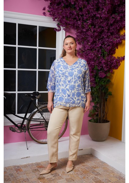 Çiçek Desenli V Yaka Büyük Beden Şifon Bluz Krem indirimleri