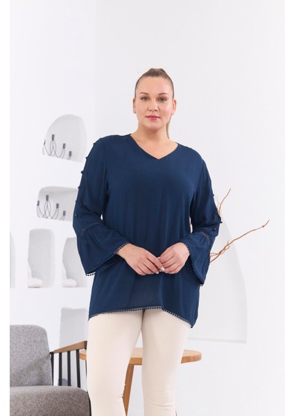 Kol Detaylı Büyük Beden Kırinkıl Lacivert Bluz