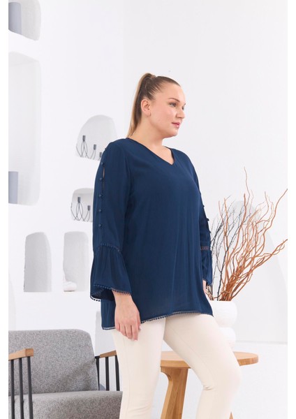 Kol Detaylı Büyük Beden Kırinkıl Lacivert Bluz fiyatları