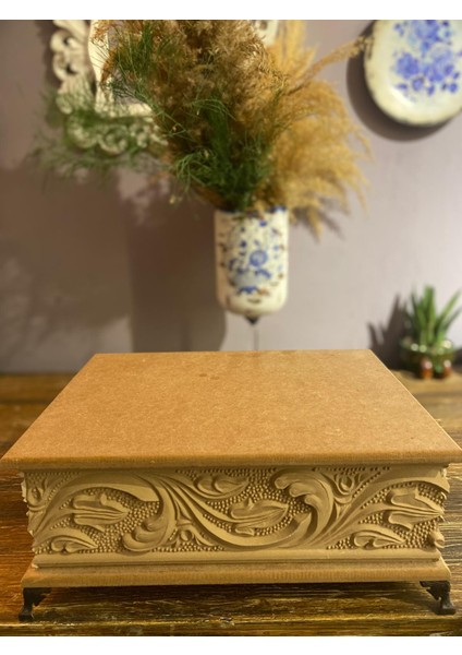 Ahşap Aplikli Dikdörtgen Kutu