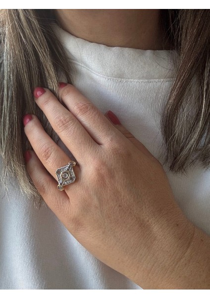 Melis Modeli Beyaz Taşlı Yüzük modelleri