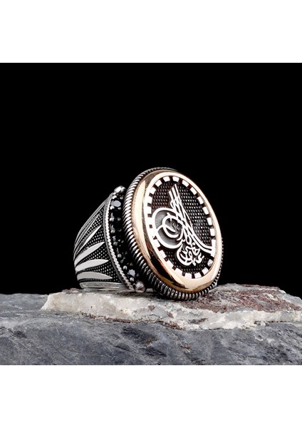 925 Ayar Gümüş Tuğra Motifli Mikro Taşlı Model Erkek Yüzük