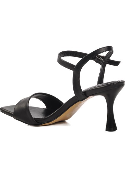 448189 Z Siyah Kadın Topuklu Ayakkabı fırsatları