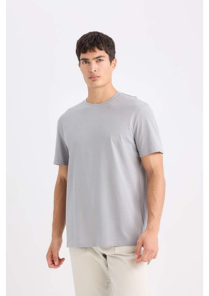 New Regular Fit Bisiklet Yaka Kısa Kollu Tişört Navy fırsatları
