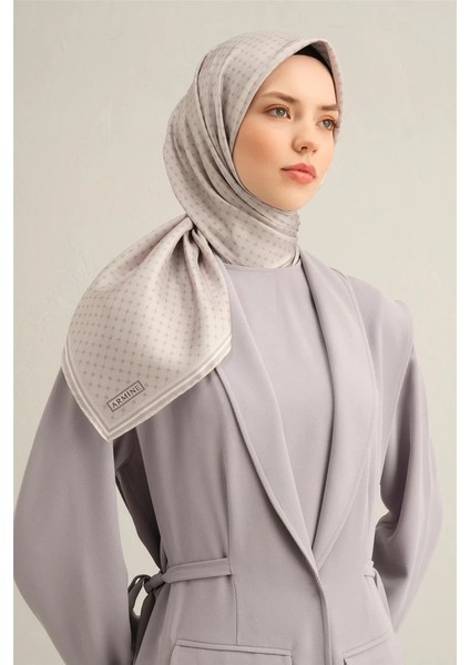 55 Armine Sura İpek Eşarp 9345D
